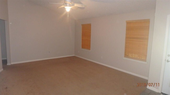 Building Photo - 4339 Chantilly Way