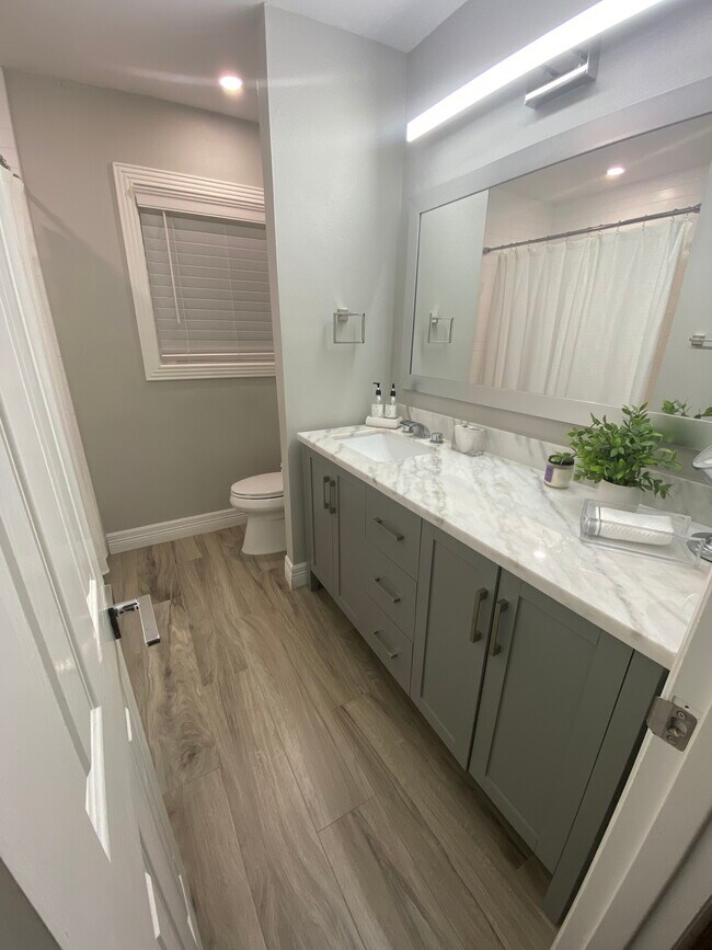 Foto del edificio - 7917 Ridgeview Dr