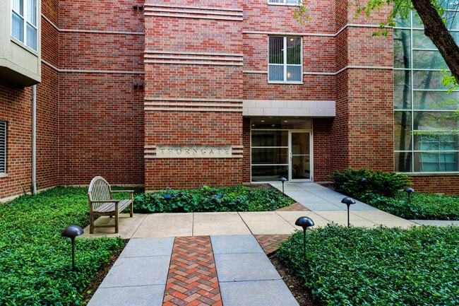 Building Photo - 57 E Hattendorf Ave