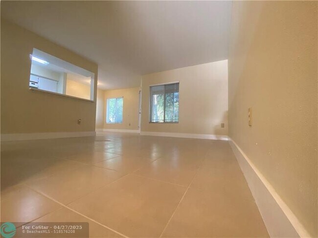 Foto del edificio - 2485 NW 33rd St