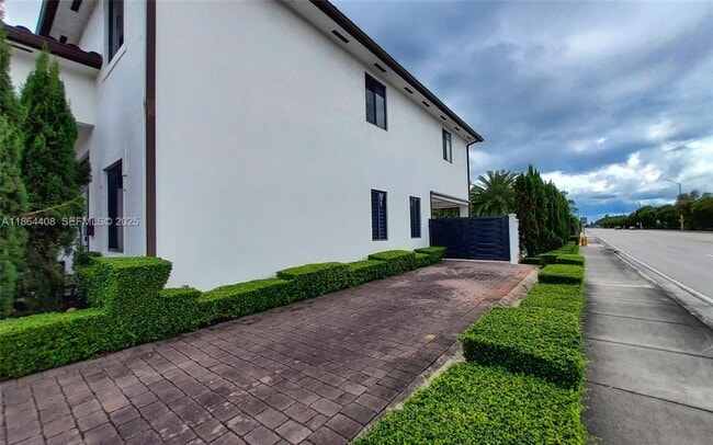 Building Photo - 14680 SW 17th St