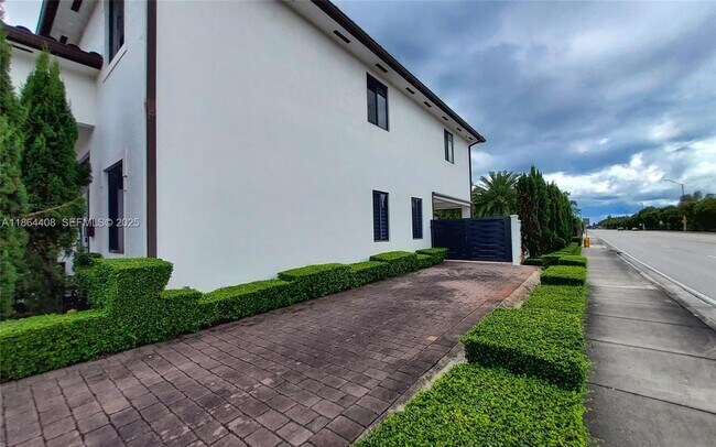 Foto del edificio - 14680 SW 17th St