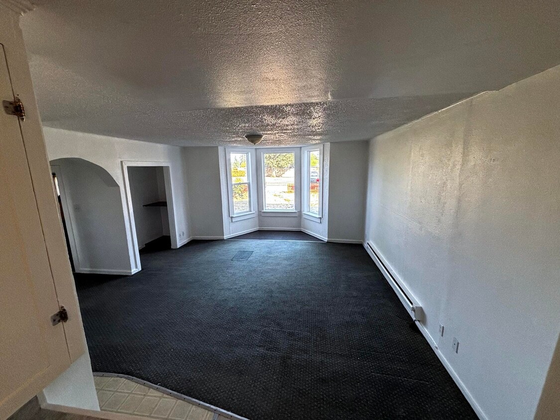 Foto principal - 4504 108th St SW