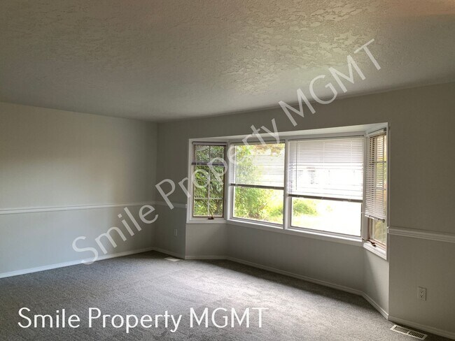 Foto del edificio - Spacious 5 bedrooms house in Beaverton