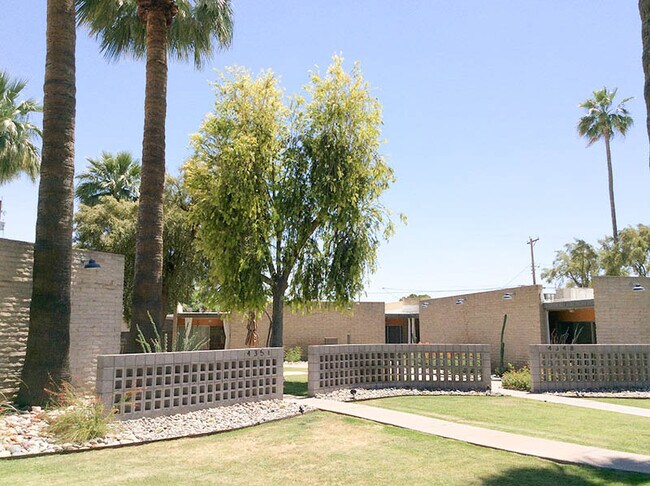 Foto del edificio - 4348 North 36th Place