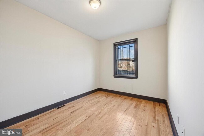 Foto del edificio - 1709 Arlington St