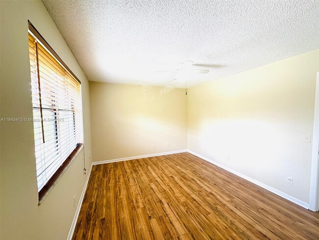 Foto del edificio - 790 NW 103rd Terrace