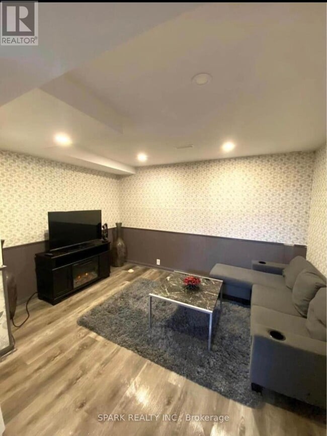 Building Photo - 6395 Millers Grove