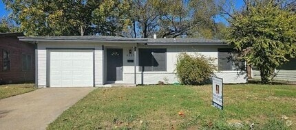 Building Photo - 4321 Quails Ln