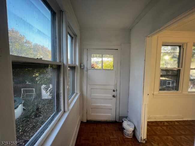Foto del edificio - 126 Carlisle Ave