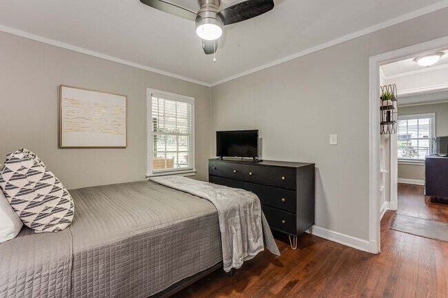 Foto del edificio - 1043 Faith Ave SE