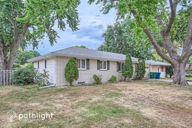 Building Photo - 5656 Quail Ave N