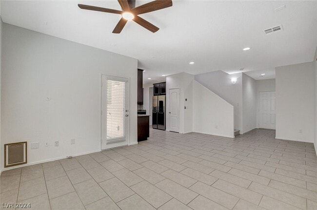 Building Photo - 7701 Jasmine Falls Dr
