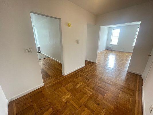 Foto del edificio - 1 bedroom in BRONX NY 10457