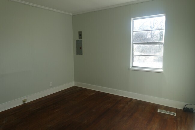 Foto del edificio - 716 Robin Rd