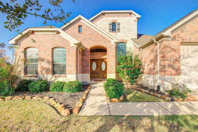 Building Photo - 15307 Macy Dr