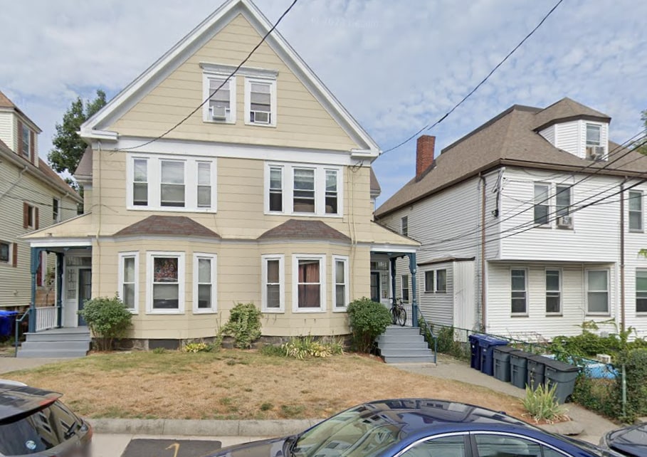 Primary Photo - 66 Murdock St