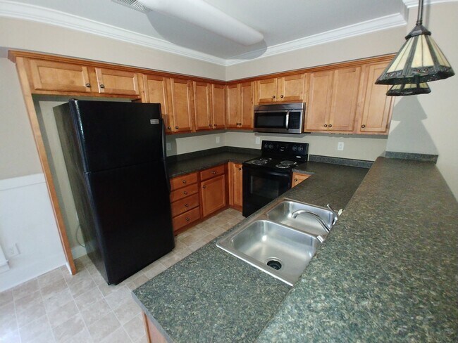 Foto del edificio - 2000 Rossburg Pl