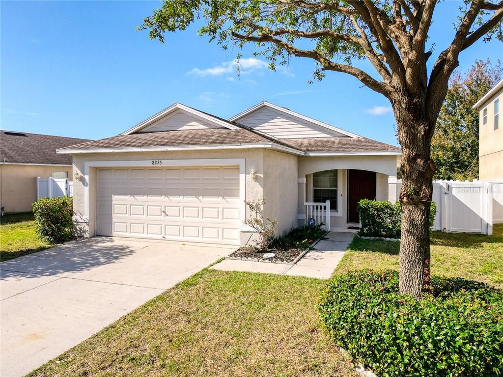Foto principal - 8225 Summer Wood Ln