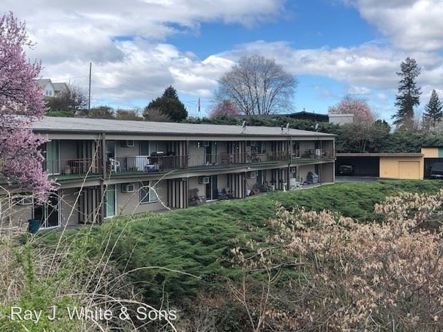 Primary Photo - 1445 27th Ave