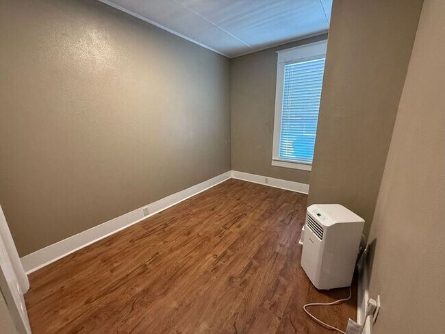 Foto del edificio - Downtown Pensacola - 2 bedroom, 1 bathroom...