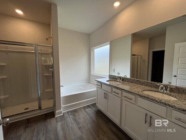Foto del edificio - 14836 Dayton Cir