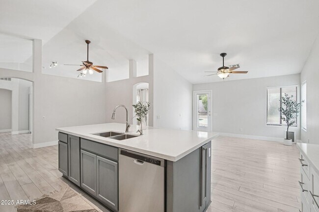 Foto del edificio - 129 N Joshua Tree Ln