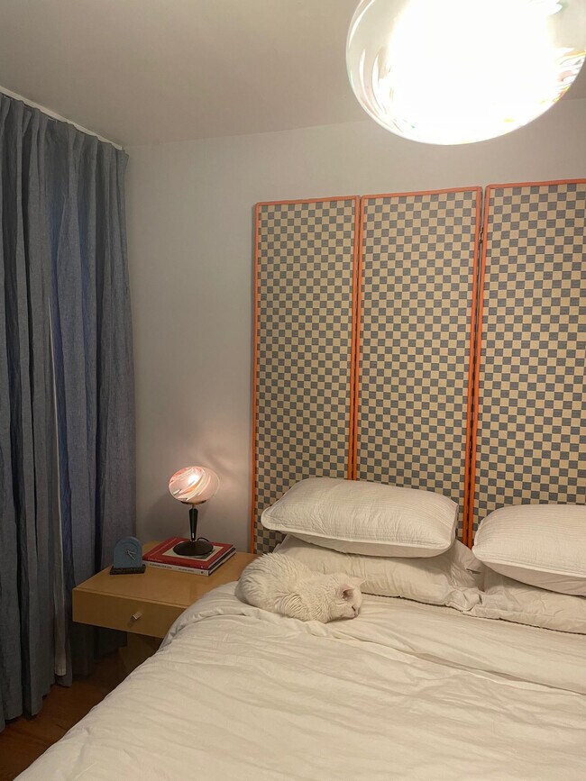 Bedroom - 35 Aberdeen St
