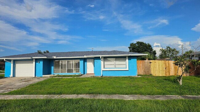 Foto del edificio - 3 Bedroom Pool Home in North Port - Rent I...