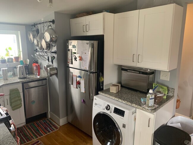 Building Photo - 287 Beacon St