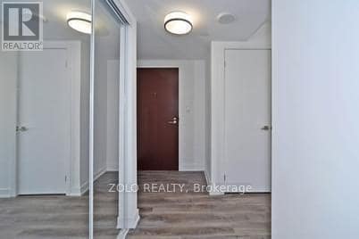 Building Photo - 160 Flemington Rd