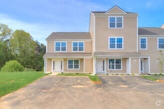 Building Photo - 680 Pin Oak Dr NW
