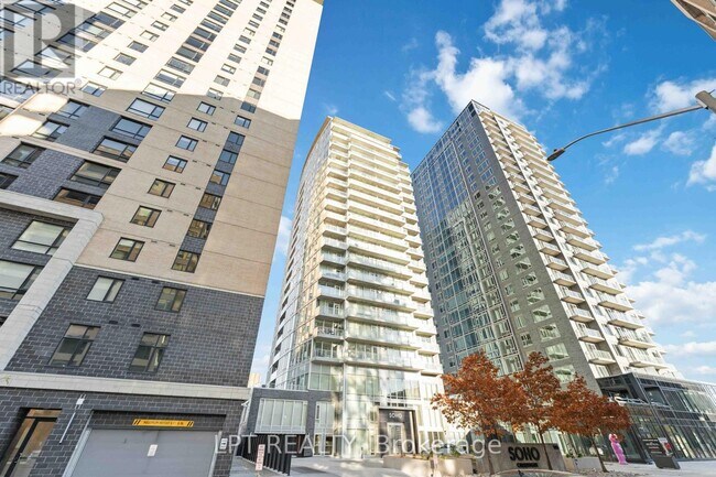 Photo du bâtiment - 111 Champagne Ave S