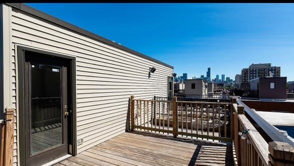 Building Photo - 441 W Blackhawk St
