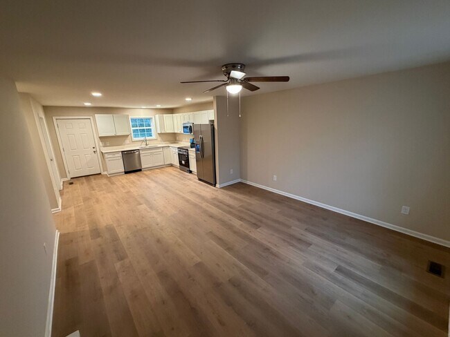 Foto del edificio - New Construction Duplex For Rent: 511 Maryland Ave, Burlington, NC
