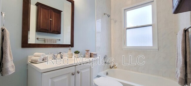 Foto del edificio - 1022 Northdale Ave