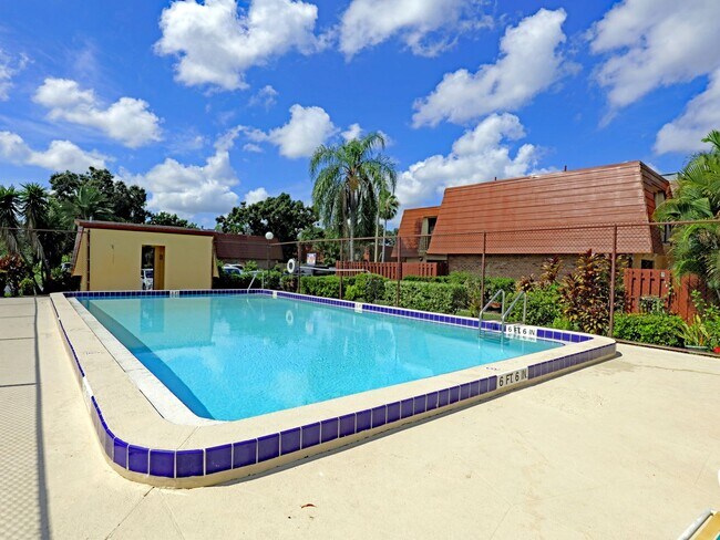 Foto del edificio - 1556 Park Meadows Dr