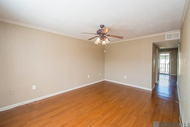 Foto del edificio - 10280 W Winston Ave