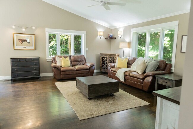 Foto del edificio - 8212 Bennett Rd