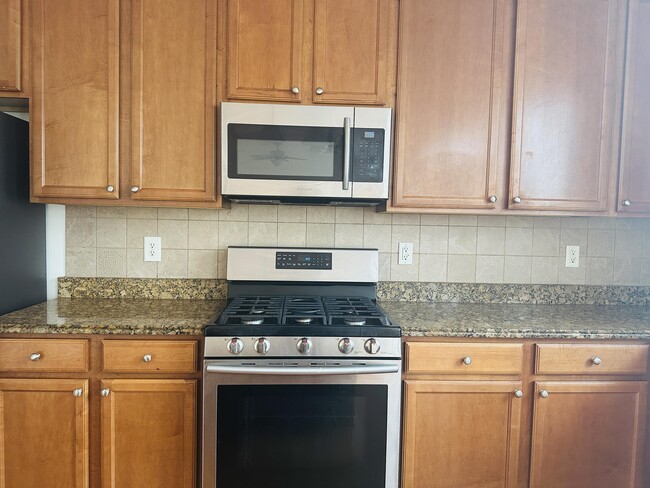 Building Photo - 1150 Brookhill Way