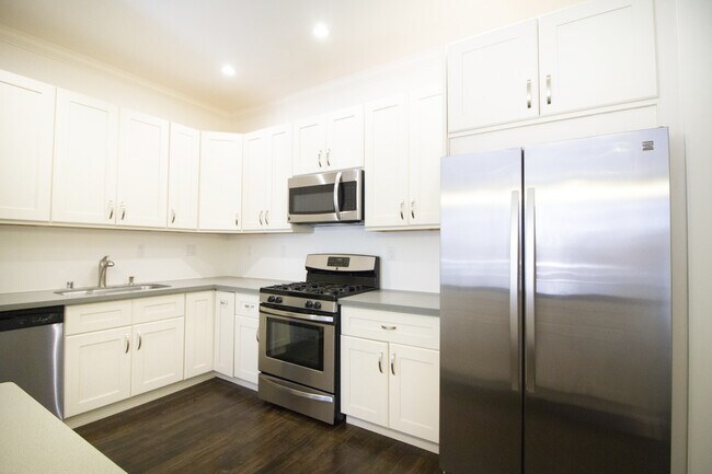 Building Photo - 957 Hayes