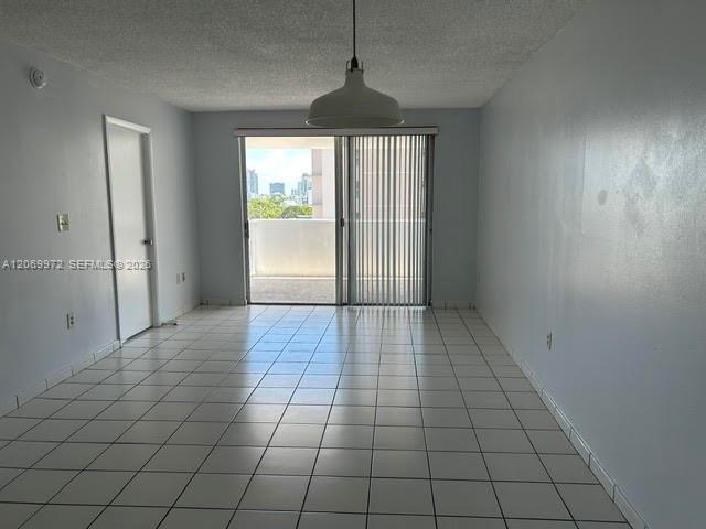 Building Photo - 1331 Lincoln Rd