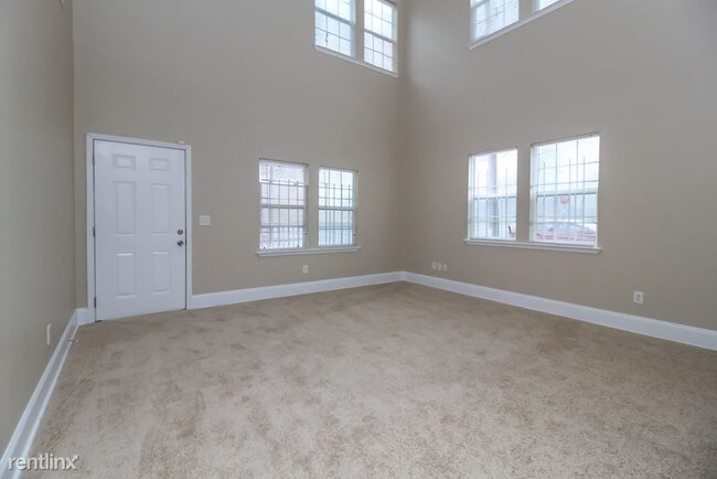 Building Photo - 4 br, 3 bath House - 620 IRA Street SW