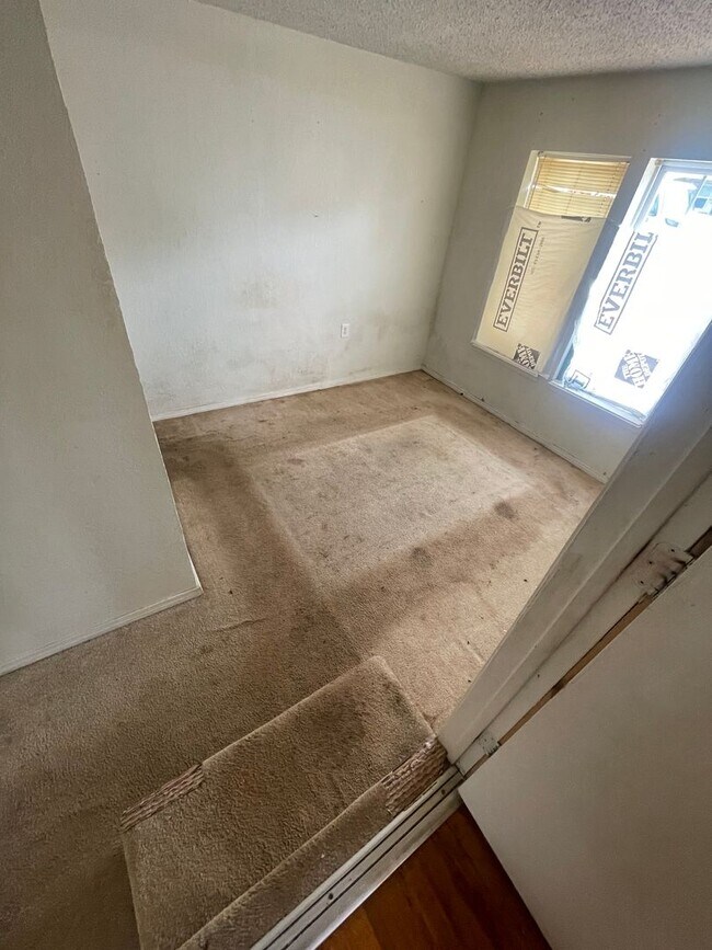 Foto del edificio - Se 4bed 2bath home