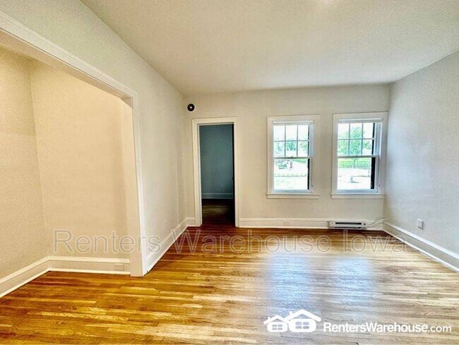 Foto del edificio - 2225 E Grand Ave