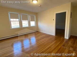 Building Photo - 168 N Beacon St