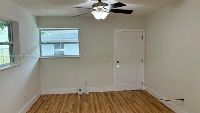 Foto del edificio - 4149 NW 23rd Ct