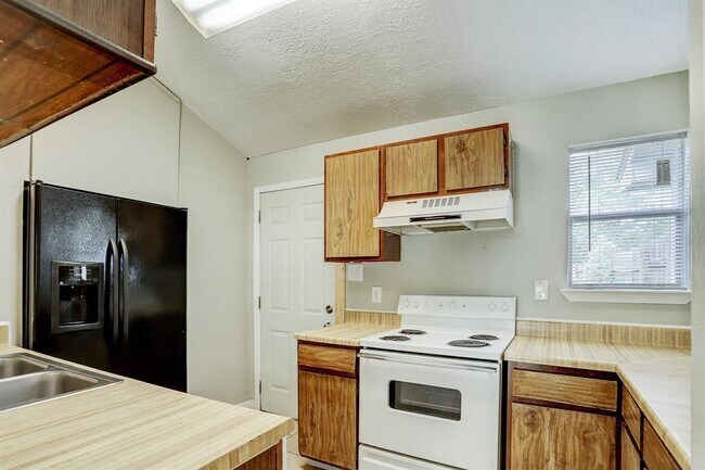 Foto del edificio - 12655 Marble Dr