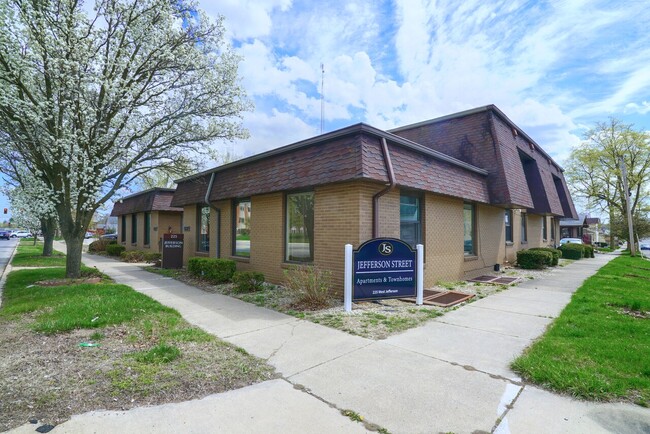 Building Photo - Jefferson Street Apartments