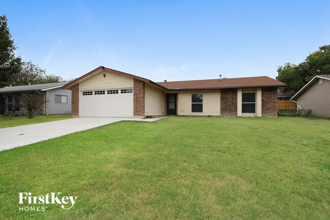 Building Photo - 834 Saddlebrook Dr